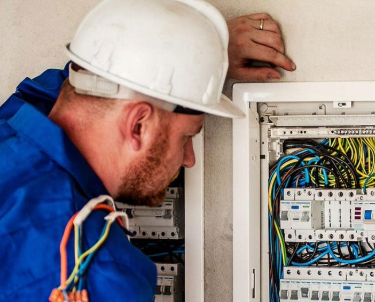 24 Hour Emergency Electrician In Cape Town, 24 Hour Emergency Electricians, 247 qualified electrician near me